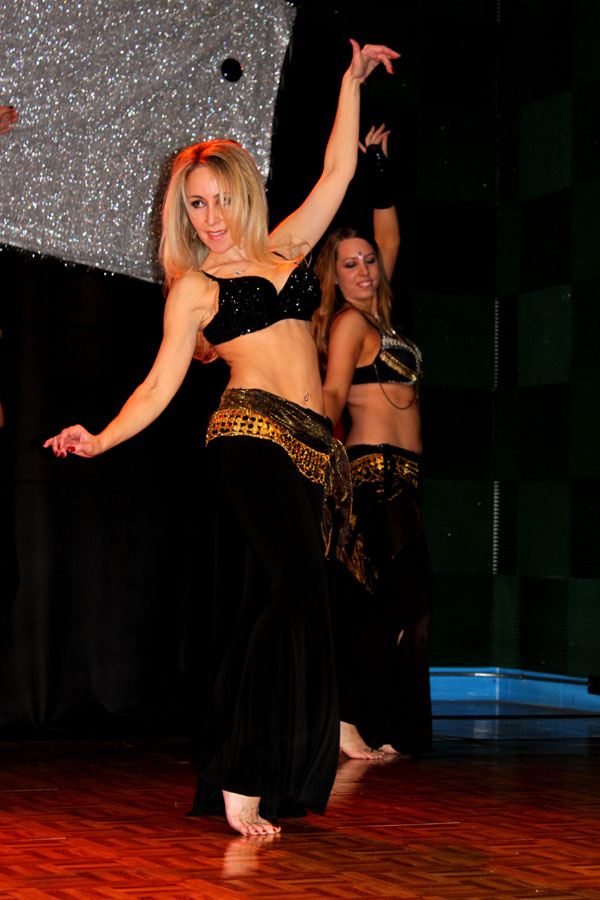 Belly dancer Yuliya